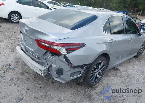 2022 Toyota Camry Xle Hybrid z USA, uszkodzony, nr VIN 4T1F31AK0NU584659
